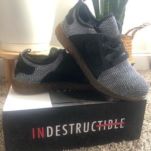 NWT! INDESTRUCTIBLE shoe. Men’s 9.5